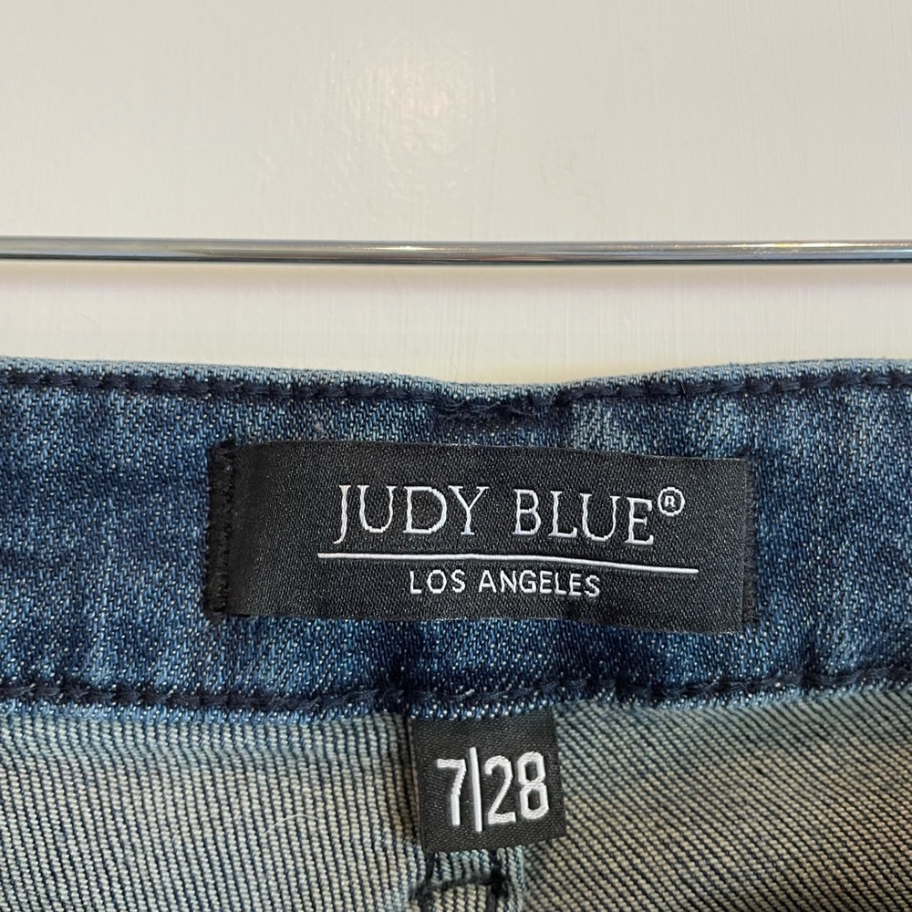 Judy Blue Star-Embellished Blue Flare Jeans - Picture 5 of 7